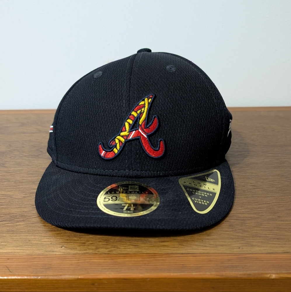 Black Baseball Cap with Atlanta Braves Logo